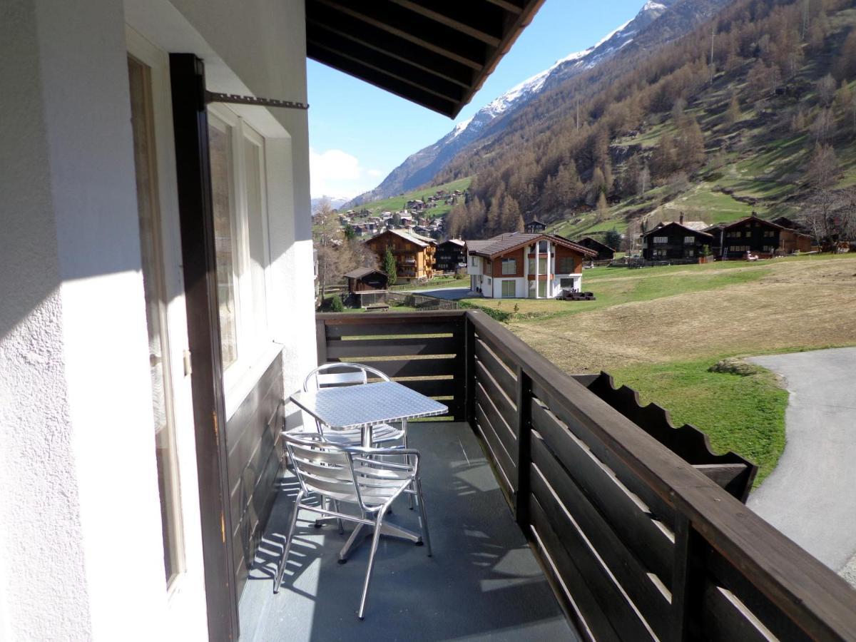 B&B Matterhorn Golf Randa Bagian luar foto