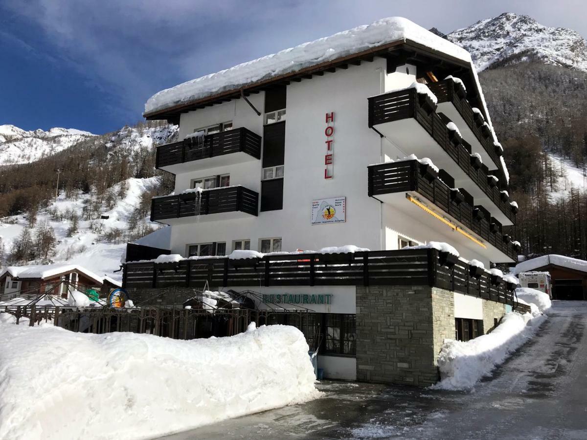 B&B Matterhorn Golf Randa Bagian luar foto